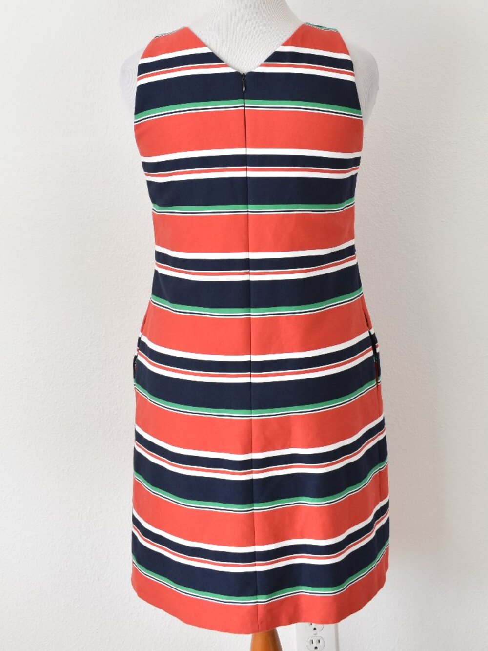 Brooks Brothers Classic Stripe Sheath Dress - 8 - Picture 6 of 9